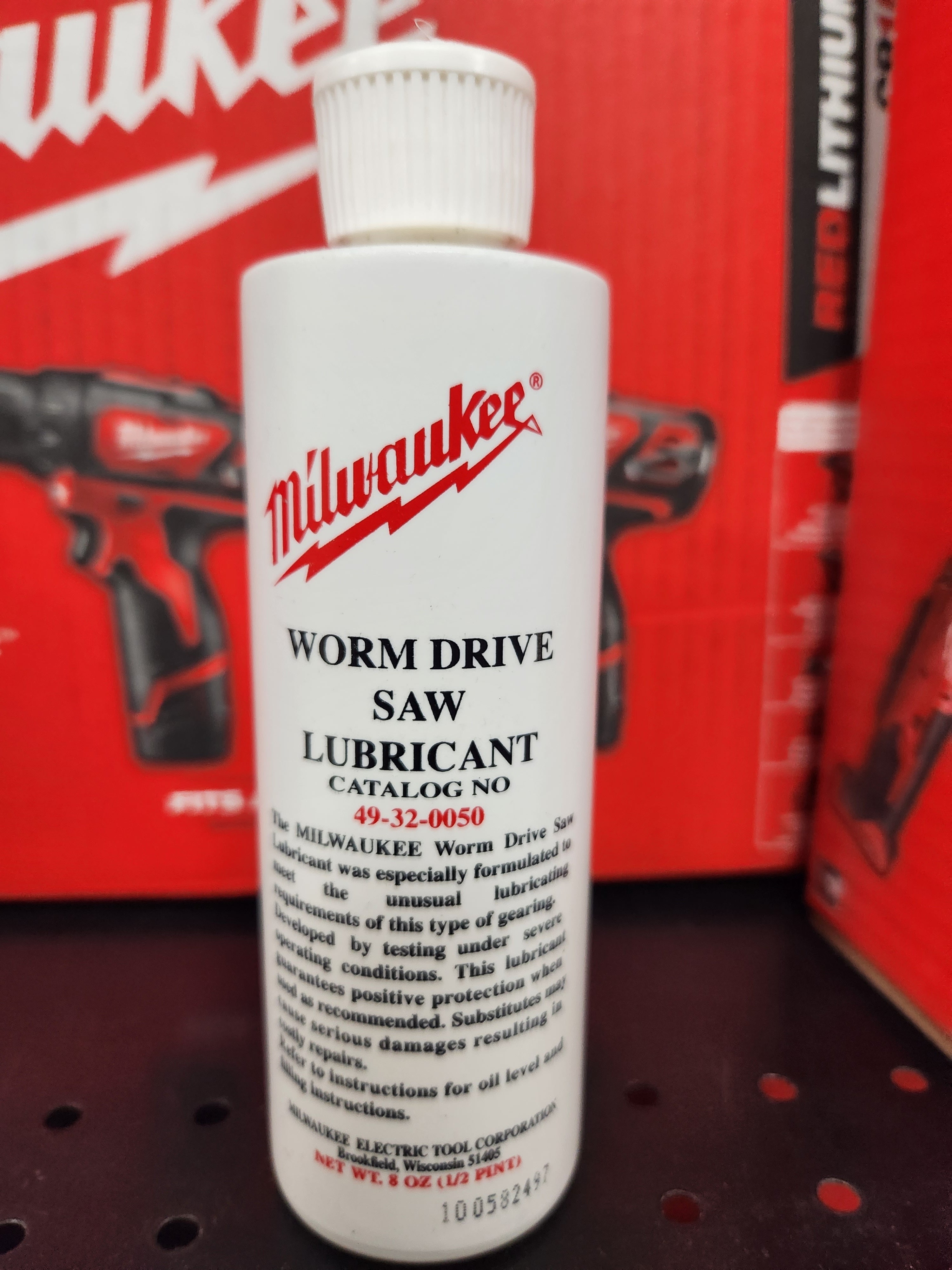 Milwaukee Worm Drive Oil 1/2 pint -- 49-32-0050