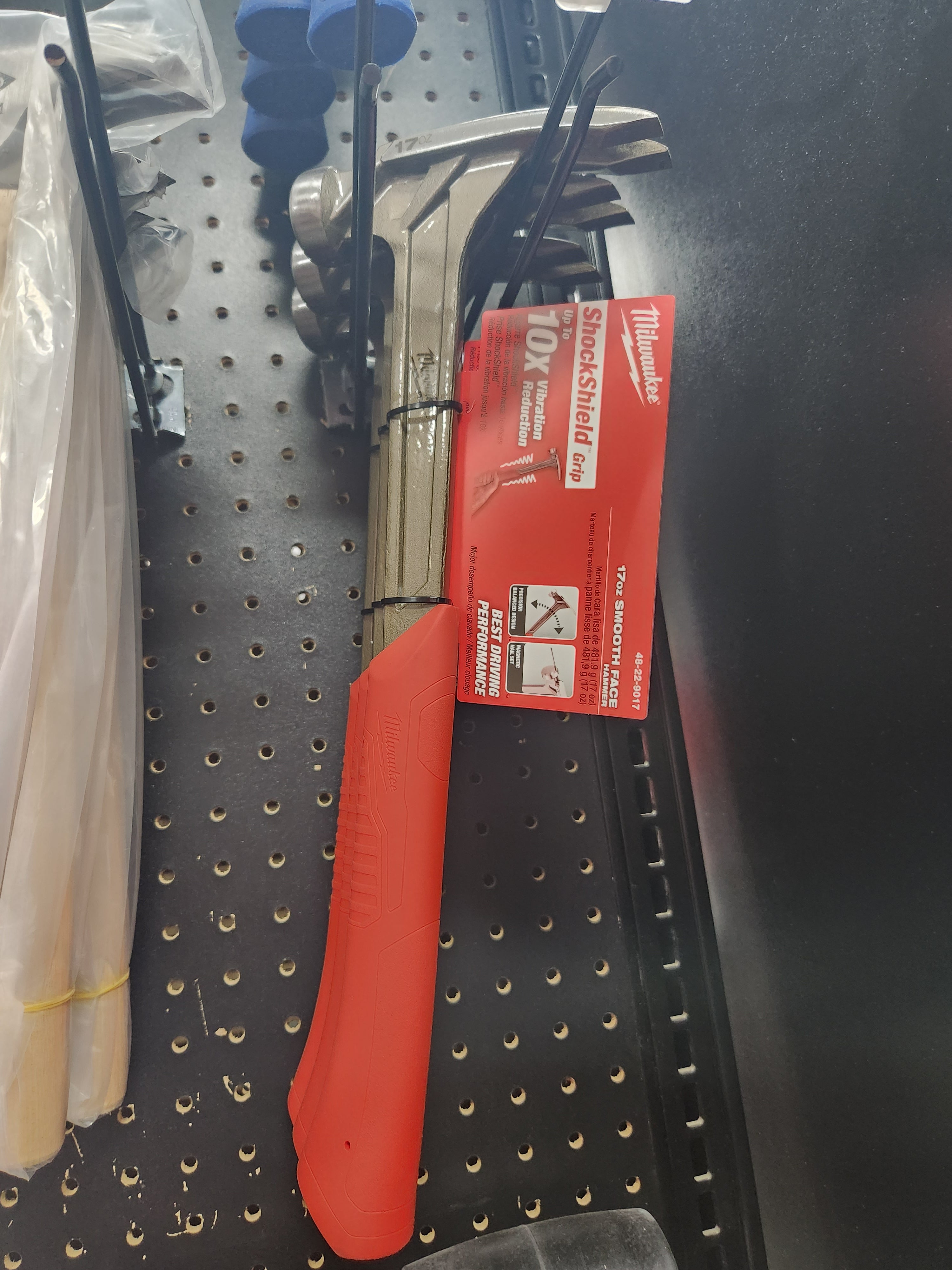 Milwaukee 17oz Smooth Face Framing Hammer 48-22-9017