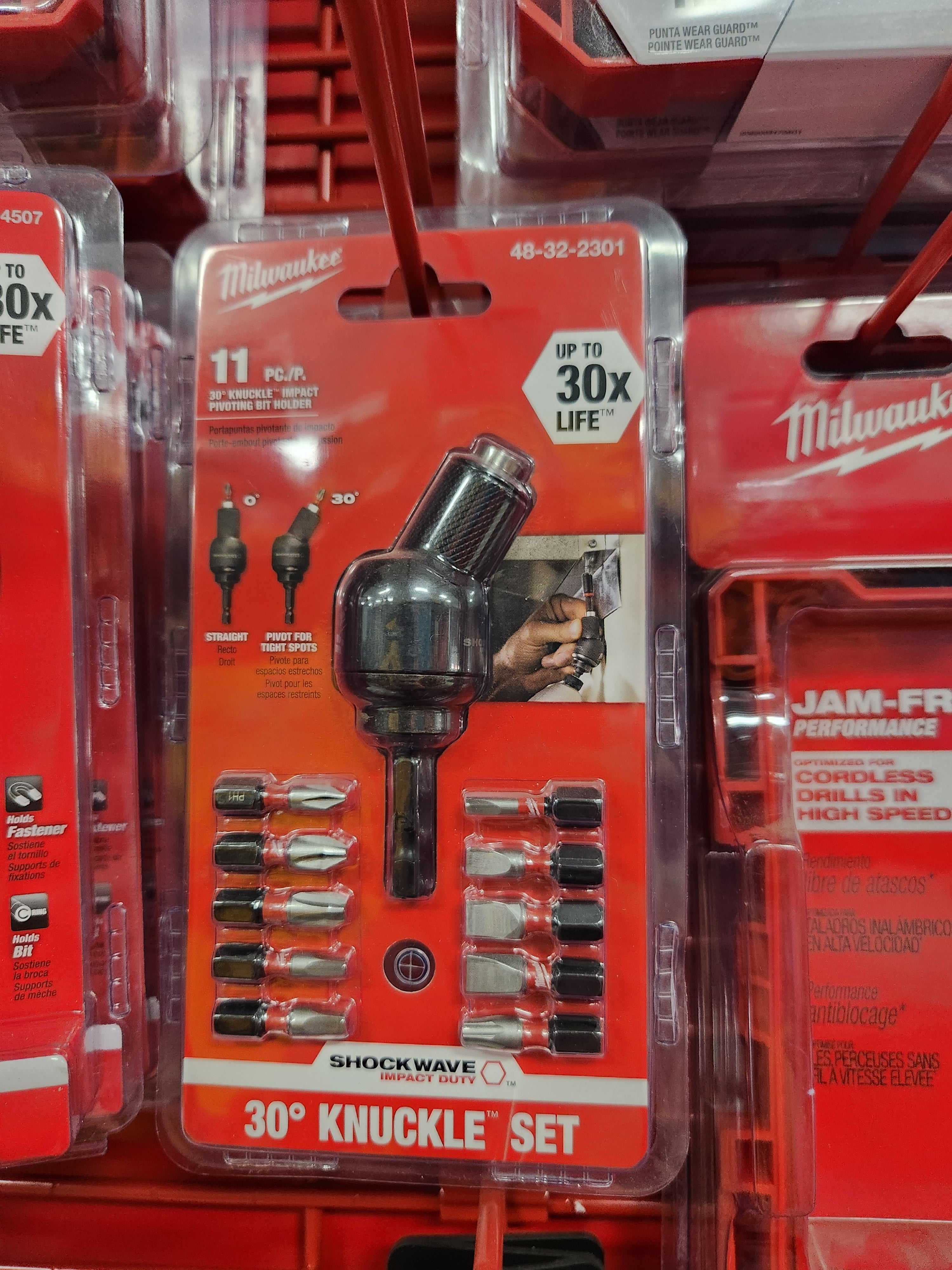 Milwaukee SHOCKWAVE™ 30° KNUCKLE™ Pivoting Bit Holder -11PC -- 48-32-2301