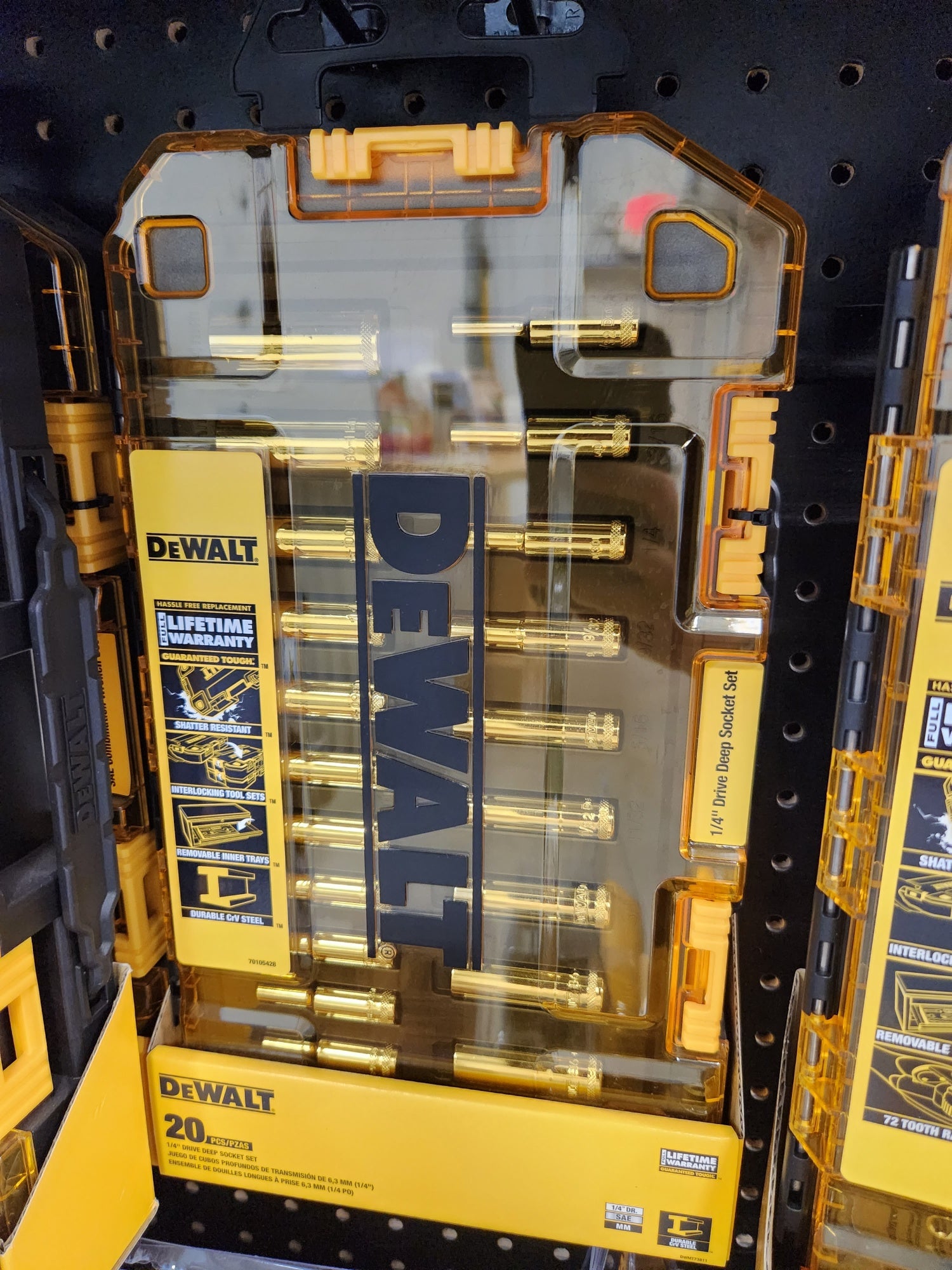 Dewalt 20 Piece 1/4 in Drive Deep Combination Socket Set -- DWMT73811