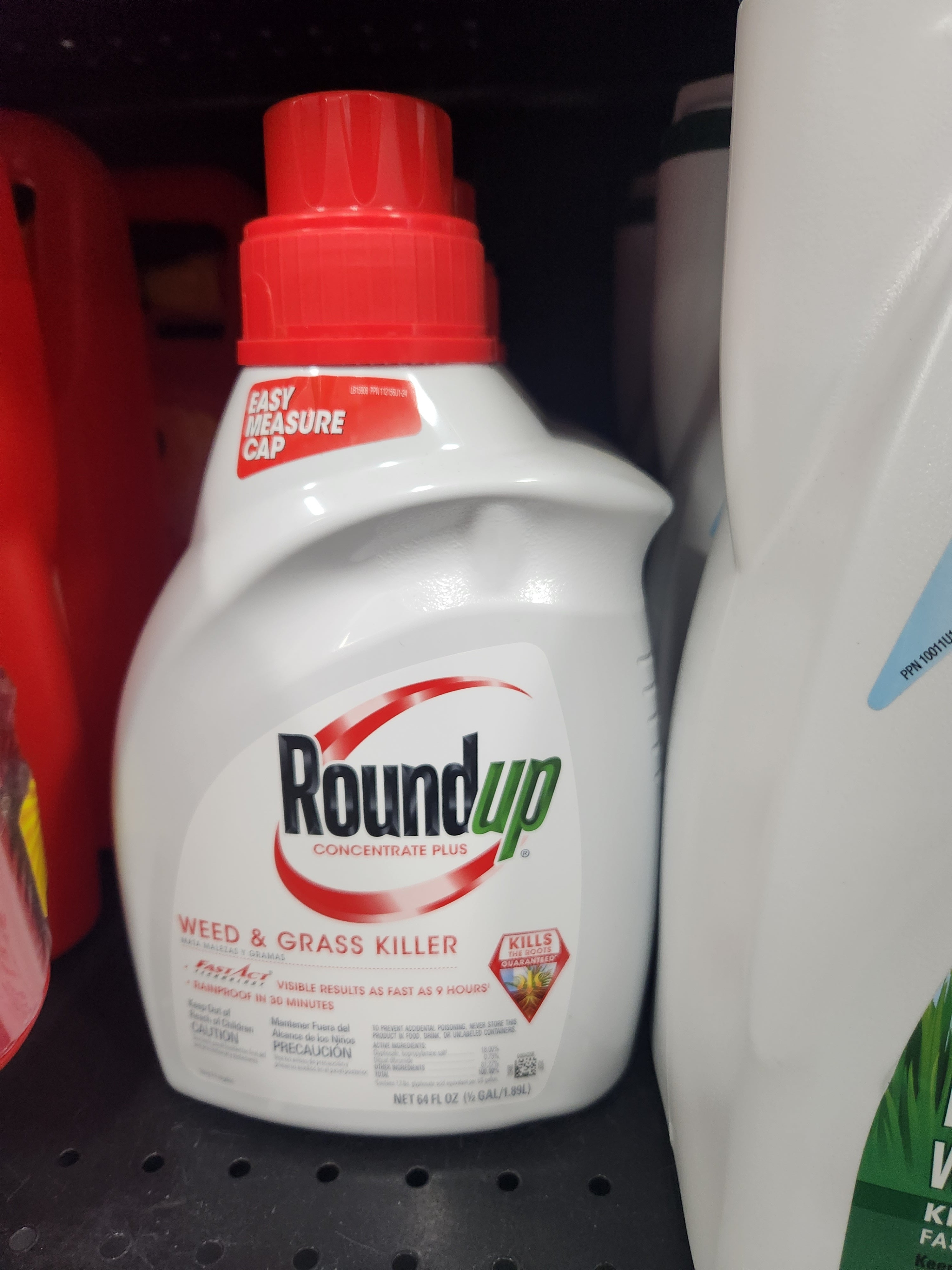 Roundup Plus 64-oz Concentrated Weed and Grass Killer