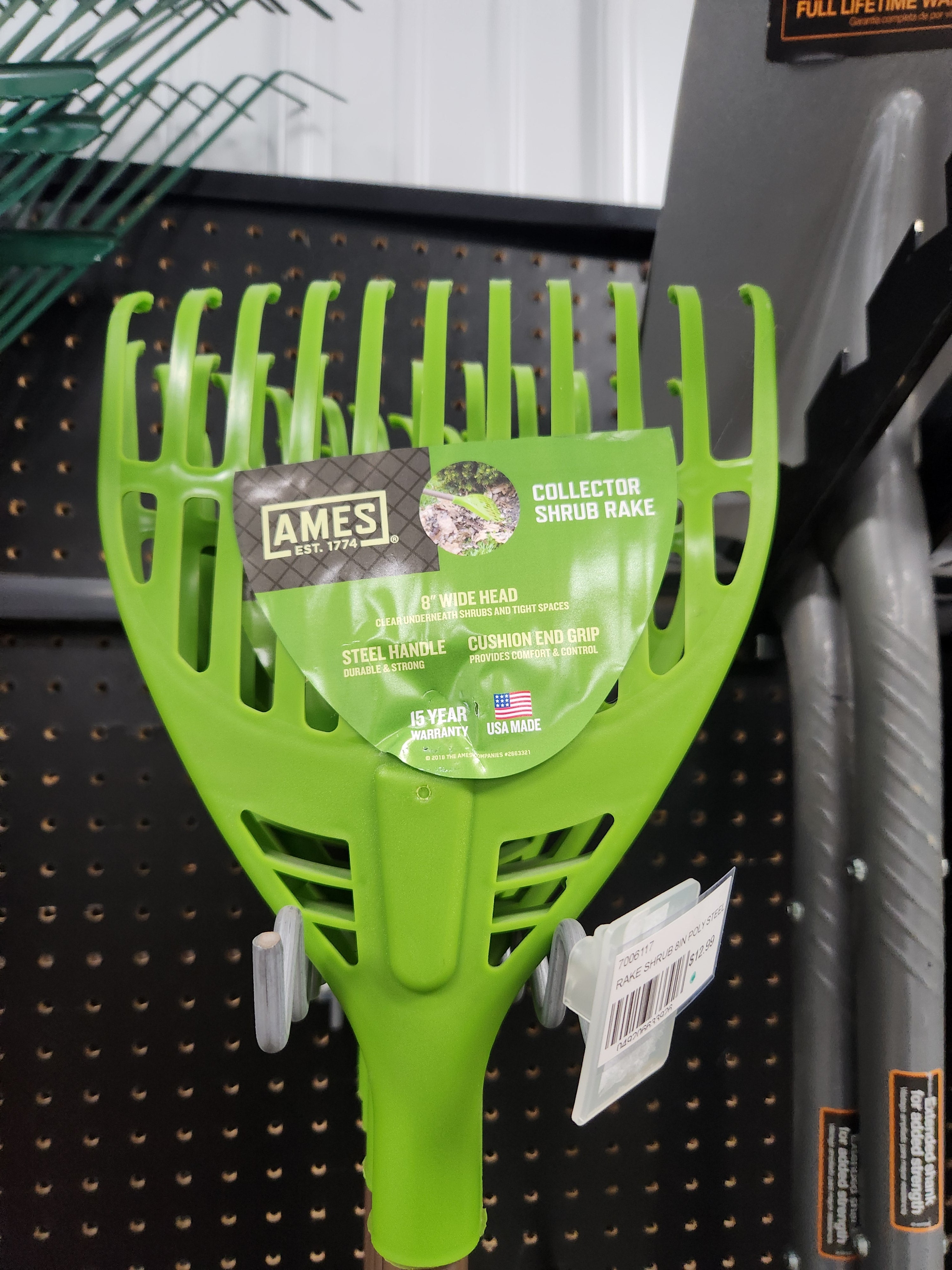 Ames 2915900 Collector Series Shrub Rake Polypropylene Tine with Steel Handle