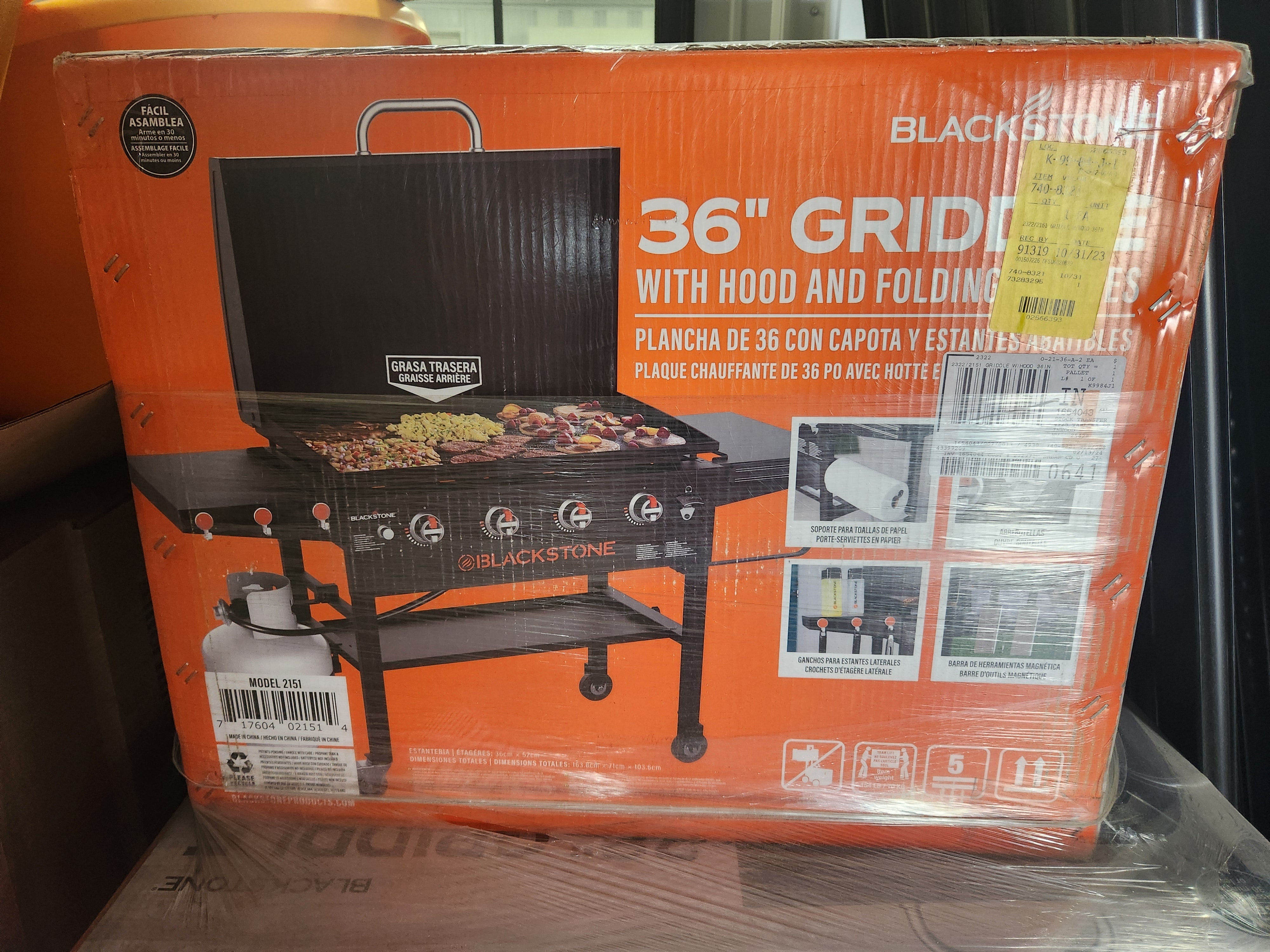 Blackstone Griddle Original 36-Inch 4-Burner Freestanding Propane Gas Commercial Style Flat Top Griddle with Hood