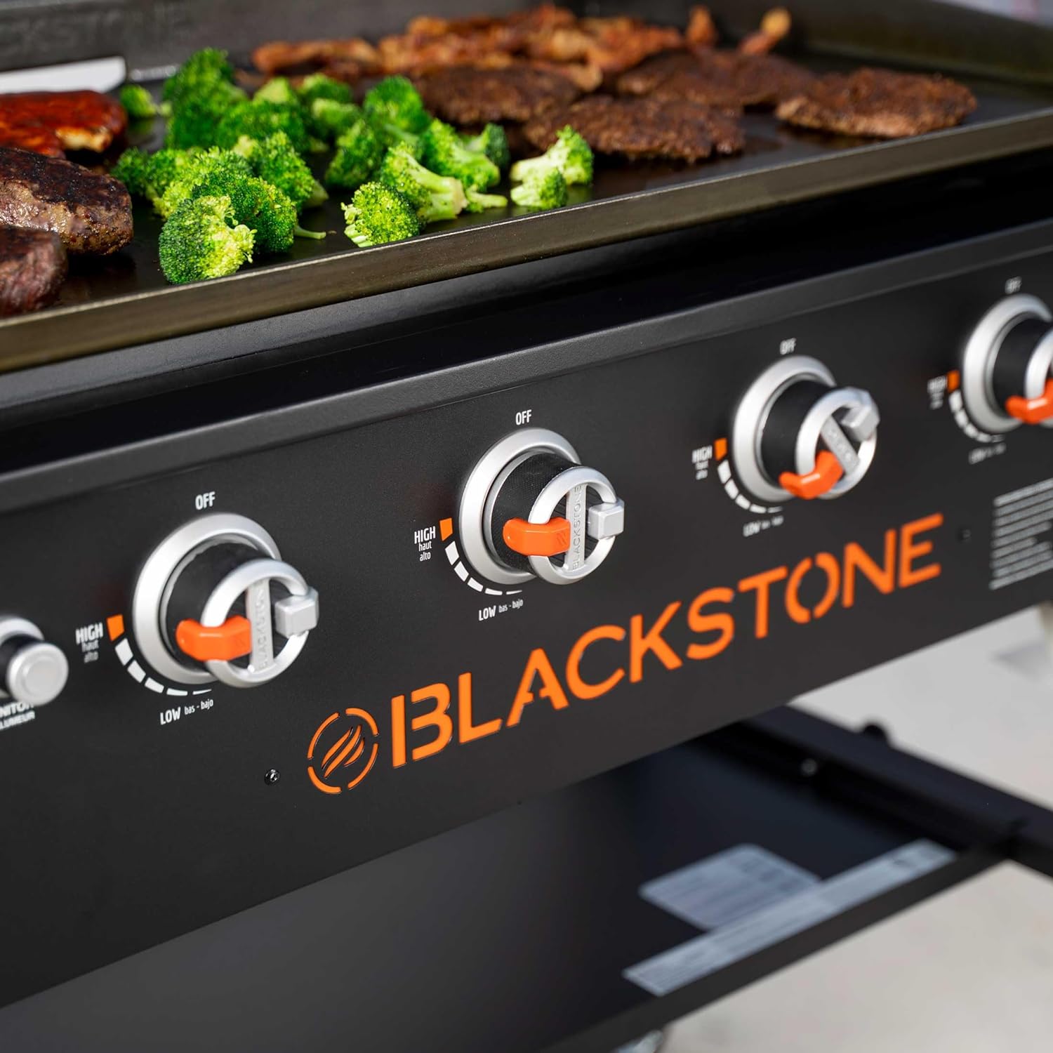 Blackstone Griddle Original 36-Inch 4-Burner Freestanding Propane Gas Commercial Style Flat Top Griddle with Hood