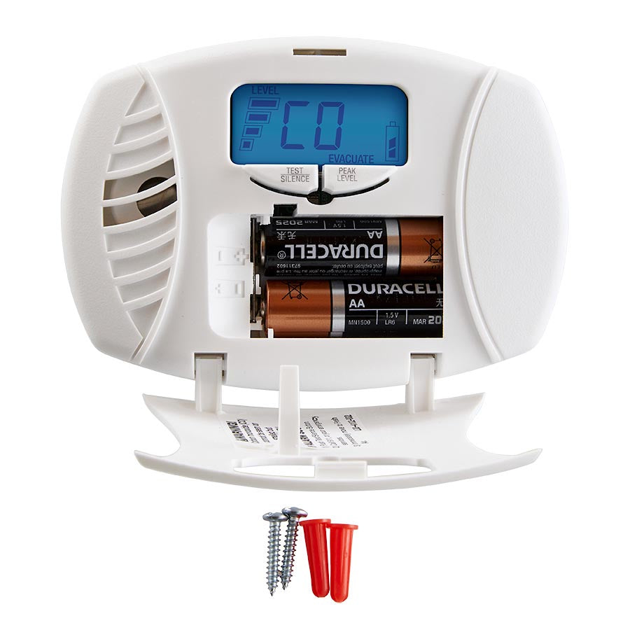 First Alert Plug-In Carbon Monoxide Alarm with Battery Backup and Backlit Digital Display - CO615 (1039746)