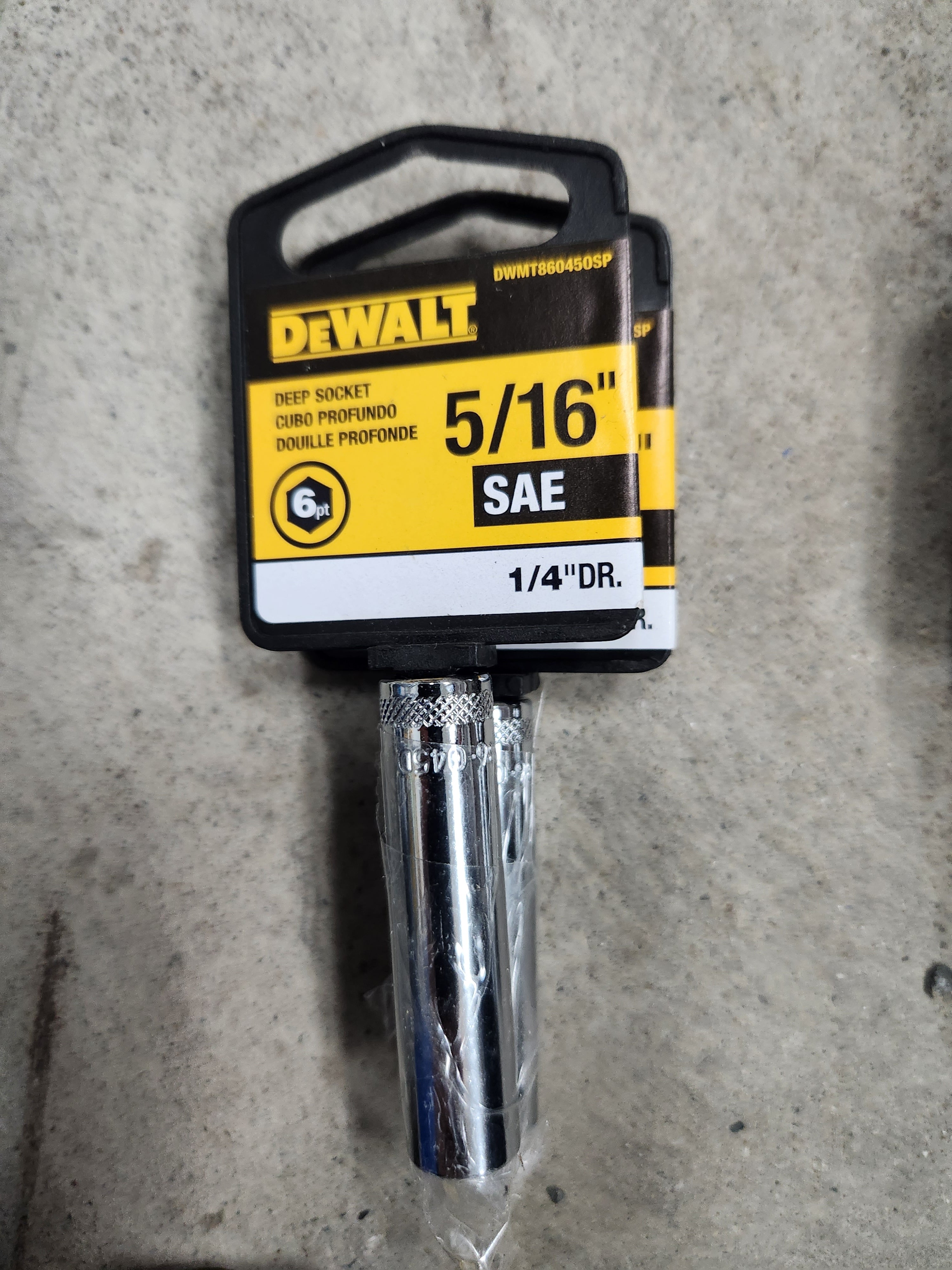 Dewalt Deep Sockets 6pt (Variety of sizes) (SAE-Standard)