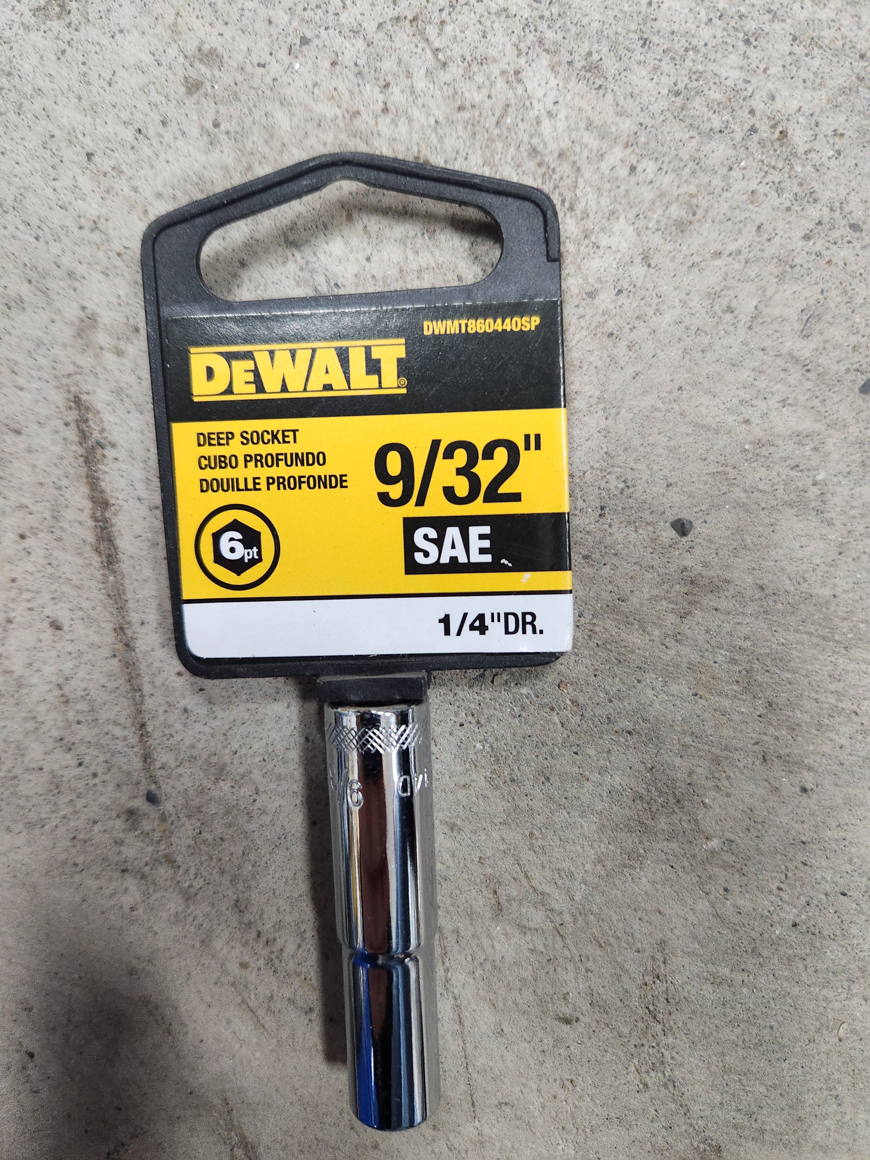 Dewalt Deep Sockets 6pt (Variety of sizes) (SAE-Standard)