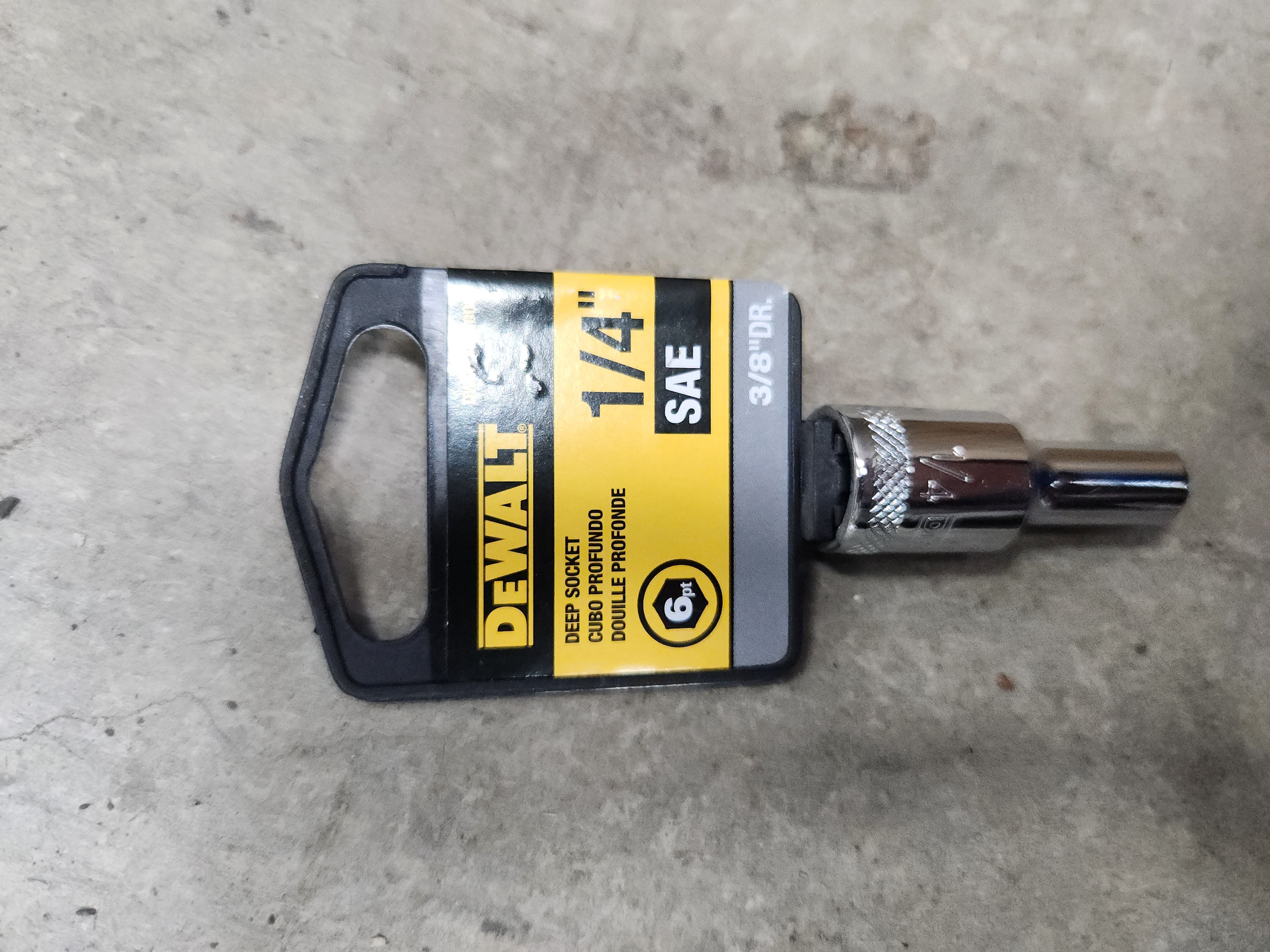 Dewalt Deep Sockets 6pt (Variety of sizes) (SAE-Standard)