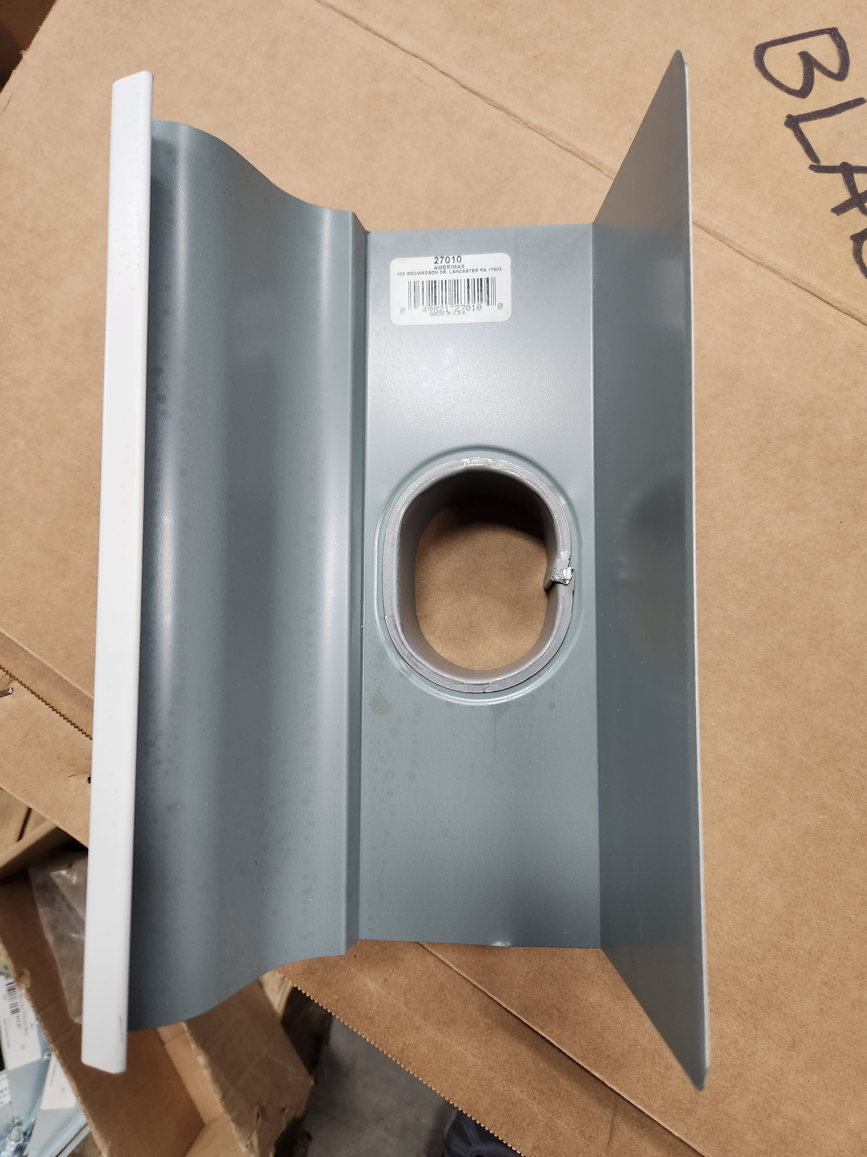 Amerimax 5in X 10in White K-Style Gutter End with Drop - 27-010