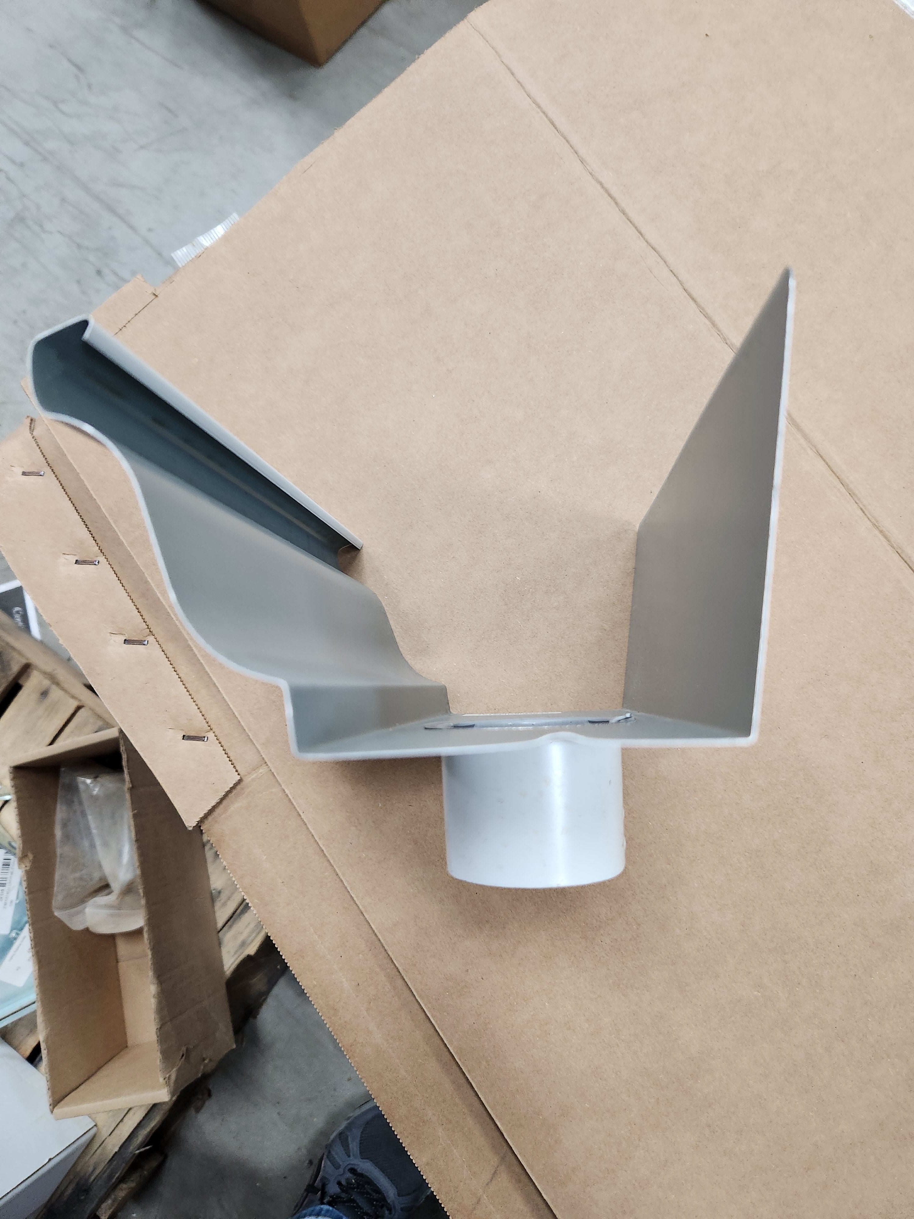 Amerimax 5in X 10in White K-Style Gutter End with Drop - 27-010