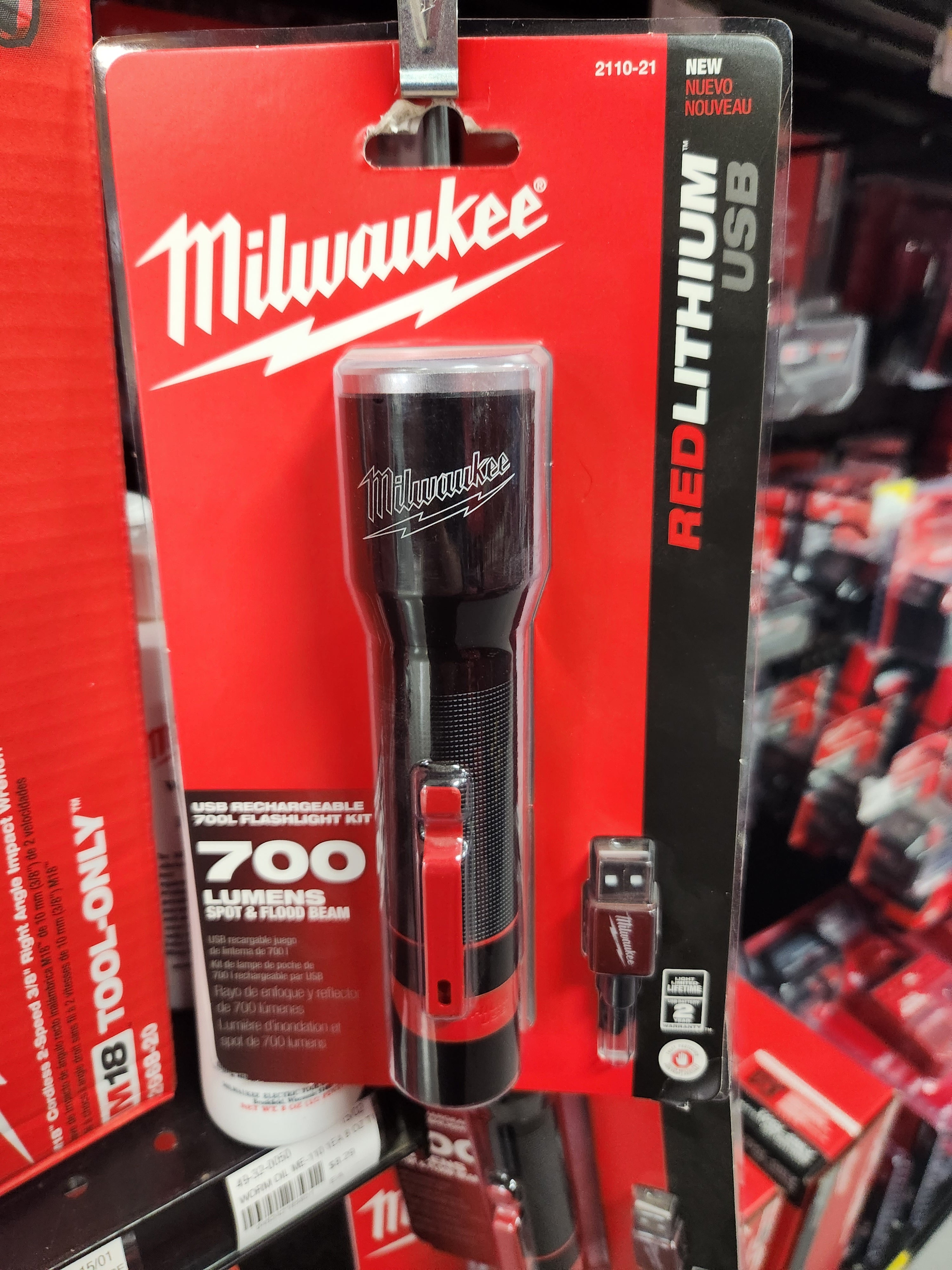 Milwaukee USB Rechargeable 700L Flashlight 2110-21