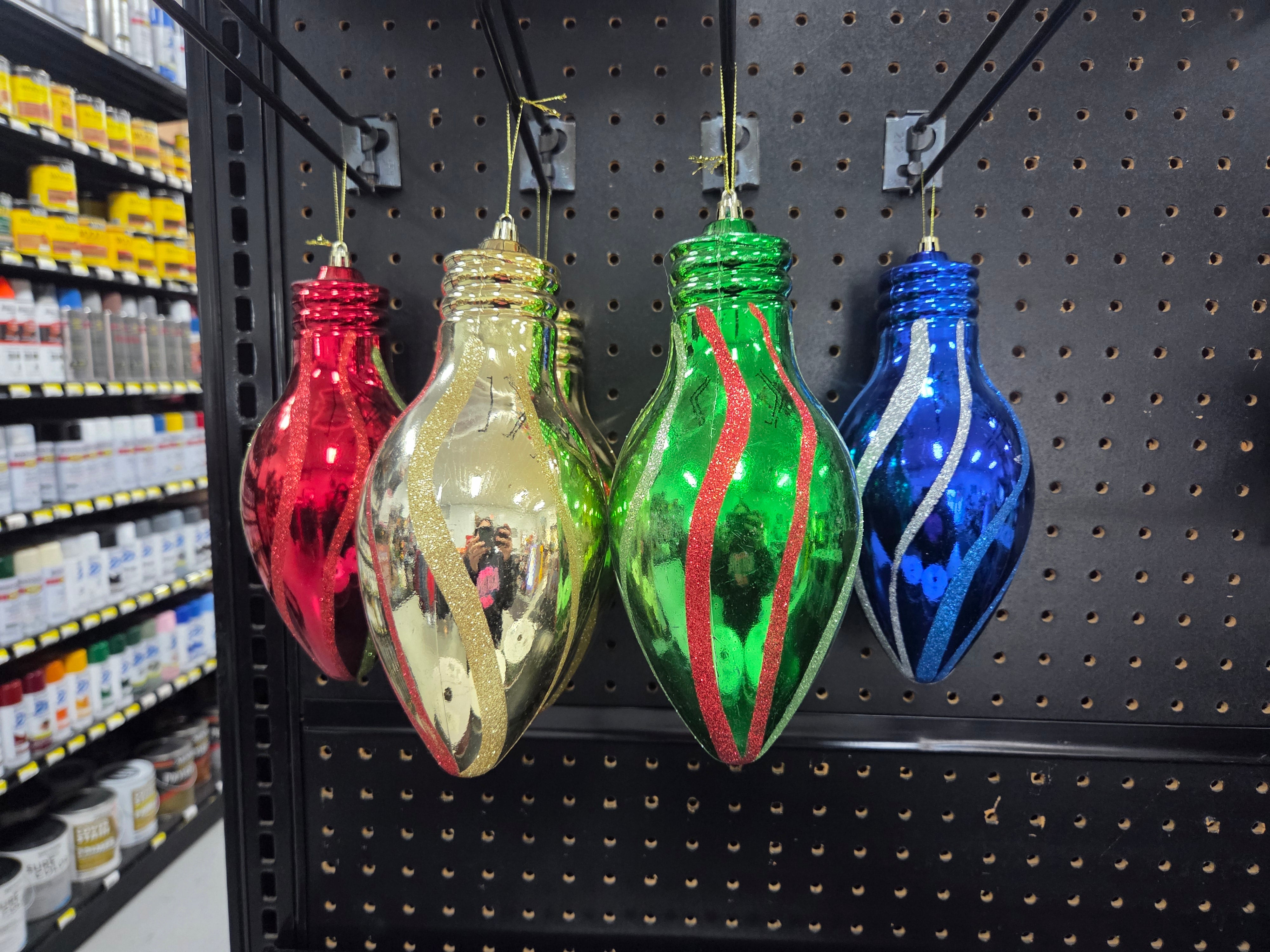 Hometown Holidays 99103 Shatterproof Christmas Bulb 8 Inch