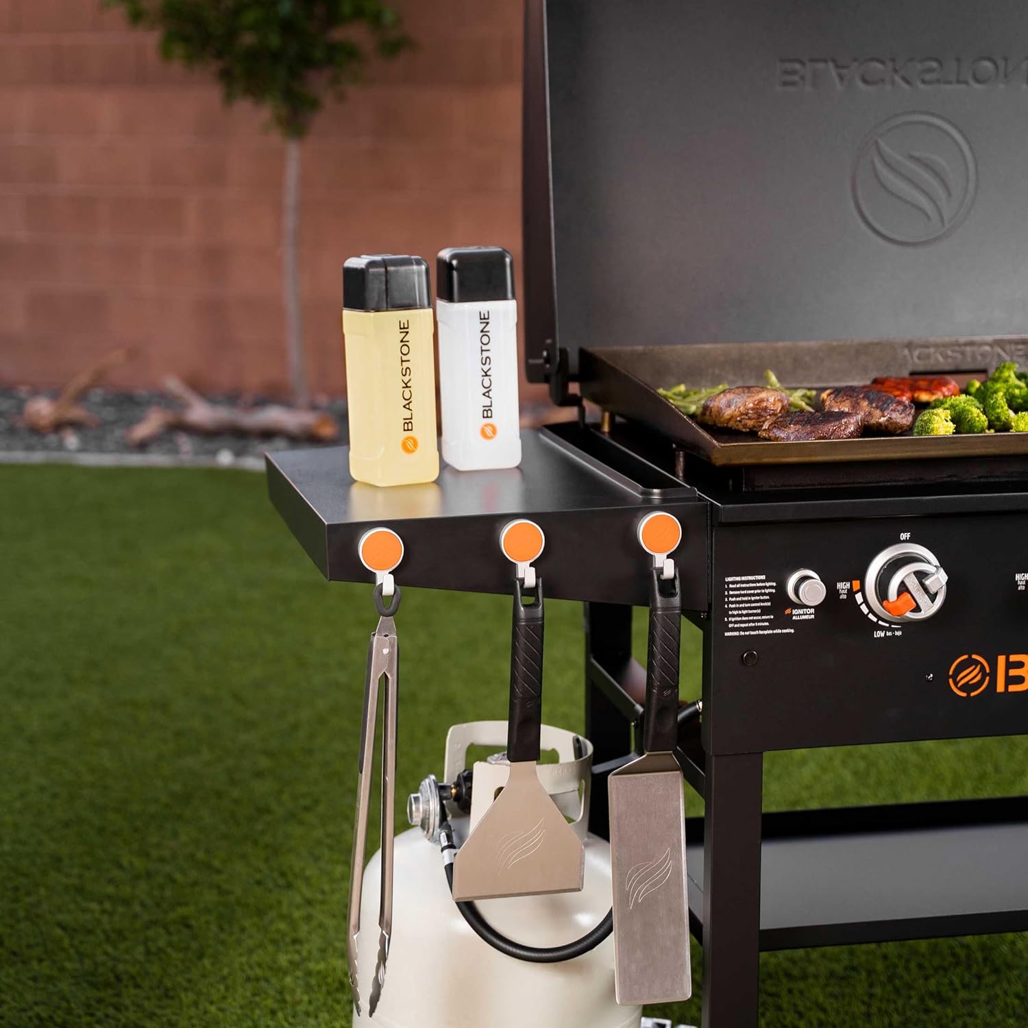 Blackstone Griddle Original 36-Inch 4-Burner Freestanding Propane Gas Commercial Style Flat Top Griddle with Hood