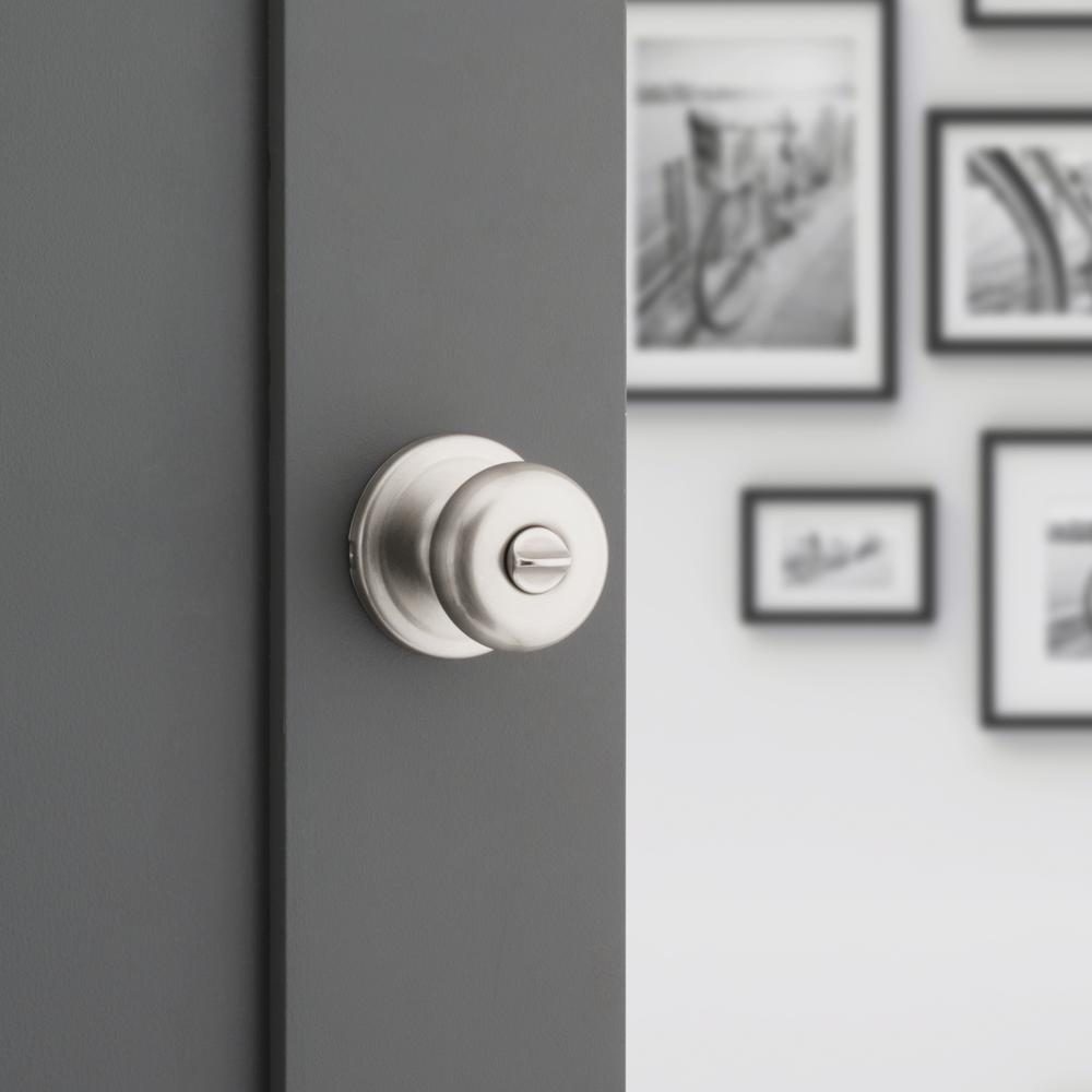 Kwikset Juno Bed & Bath Privacy Door Knob in Satin Nickel