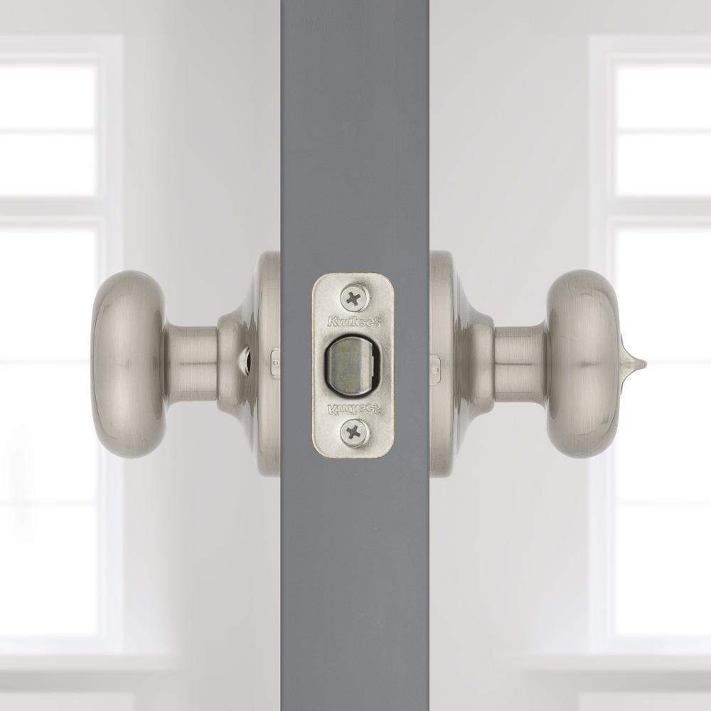 Kwikset Juno Bed & Bath Privacy Door Knob in Satin Nickel