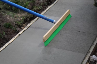 Marshalltown Concrete Broom, Green Nylon - 36"