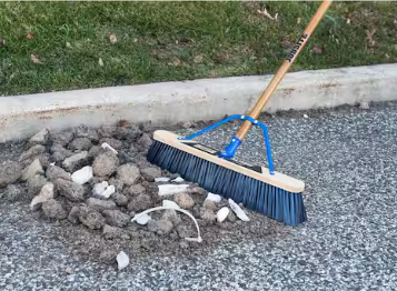 Quickie Jobsite 24in Push Broom -- 869HDSU/TRI