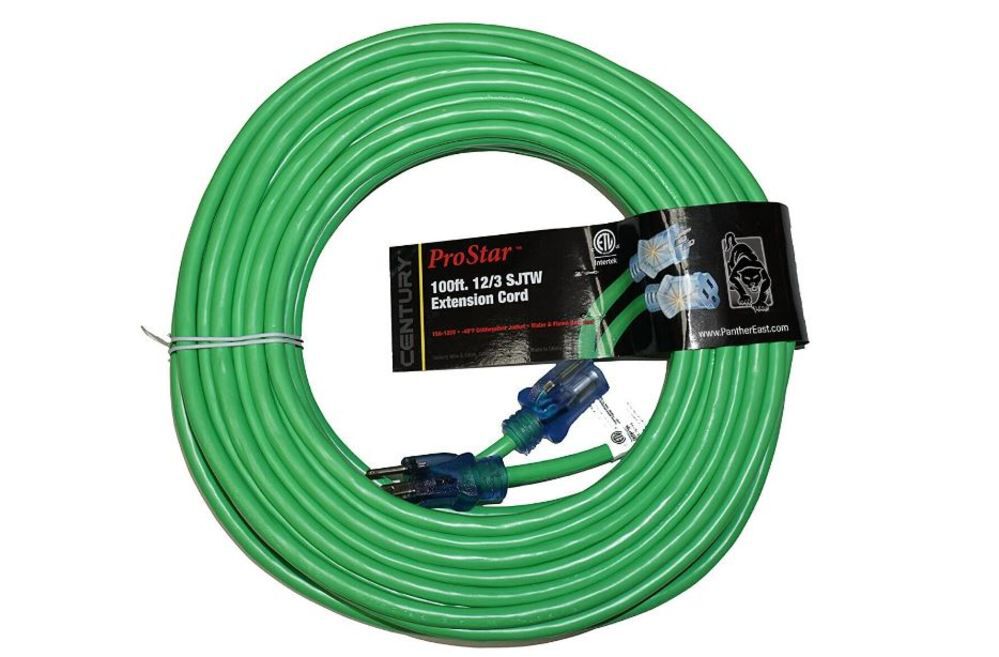 Century Wire ProStar 100 ft 12/3 SJTW Green Lighted Extension Cord -- D11712100GN